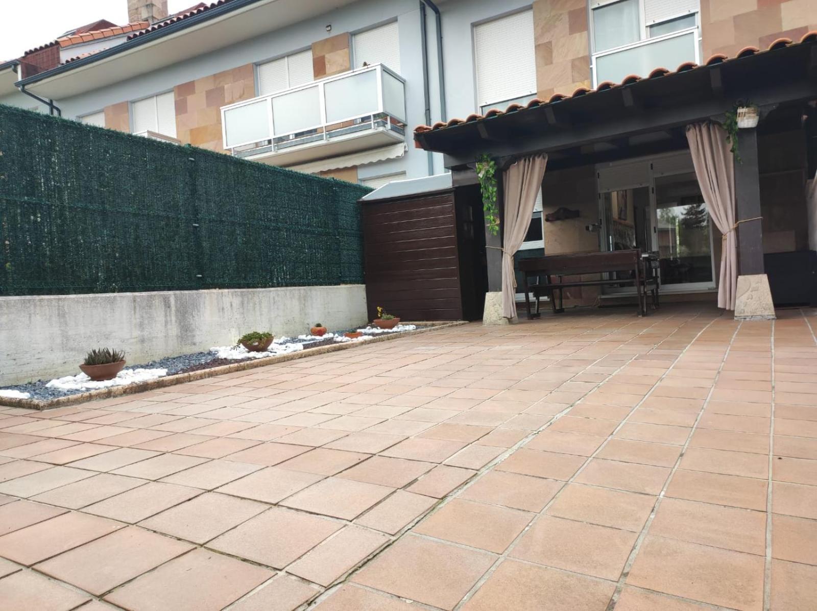 Chalet Bajo Con Jardin, Patio, Cenador Y Barbacoa. Viveda Екстер'єр фото